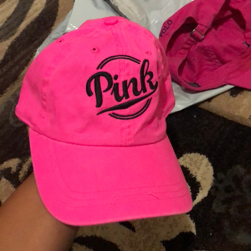 Love pink baseball cap